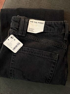 NWT’s Free People Tennessee Boyfriend Jeans